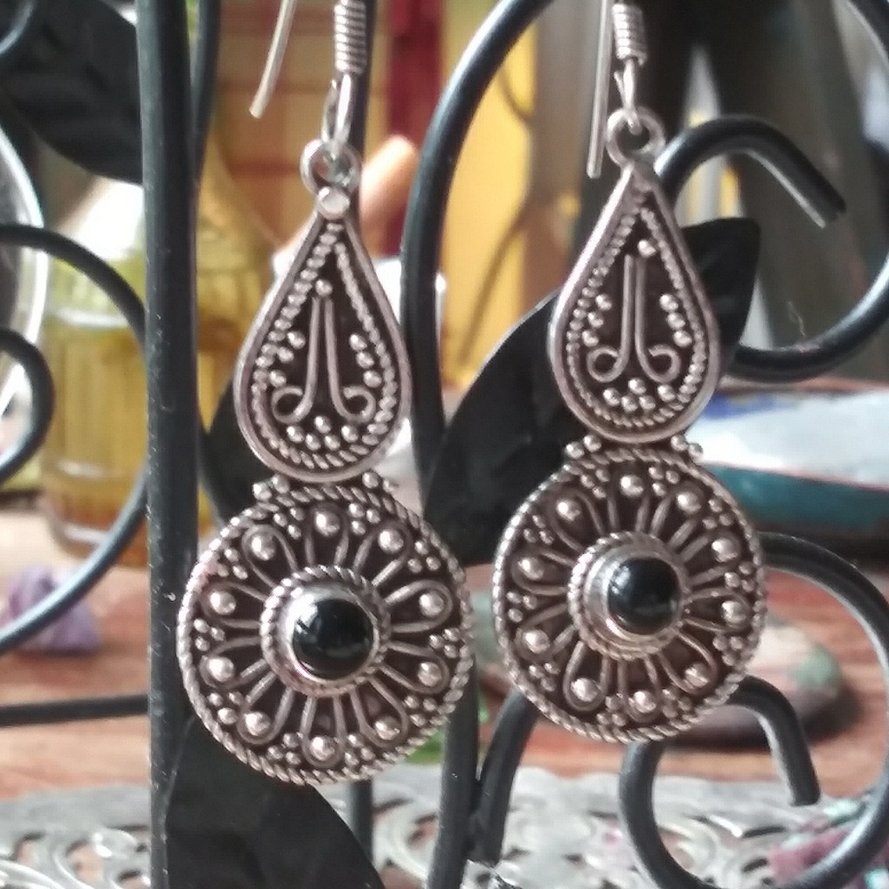 ~ VTG SS & BLACK ONYX EARRINGS ~